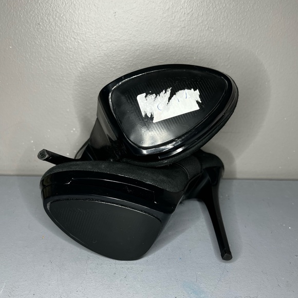 Heels - Picture 6 of 6